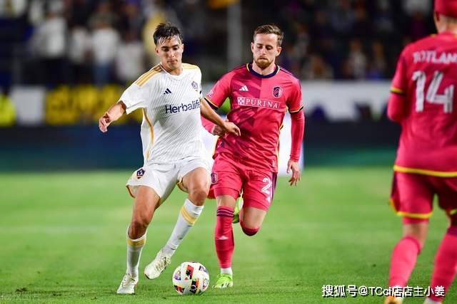 什琴斯尼迎来西甲首秀 年龄34岁283天创纪录